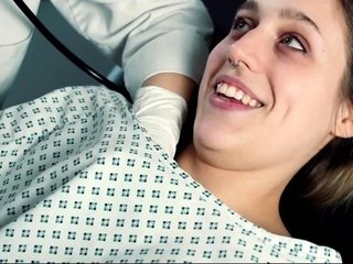 Brunette lesbian Milf licks blonde teen