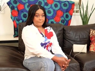 Curvy Nubian Babe Gagging On white Dick